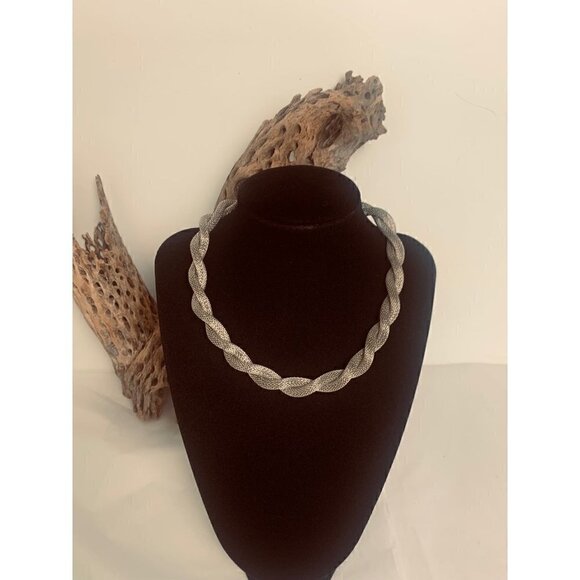 Vintage KR Signed Mesh Choker Necklace - Picture 6 of 6